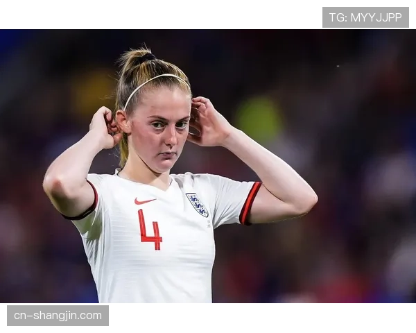 凯拉·沃尔什当选女足欧洲杯决赛最佳 助攻关键球