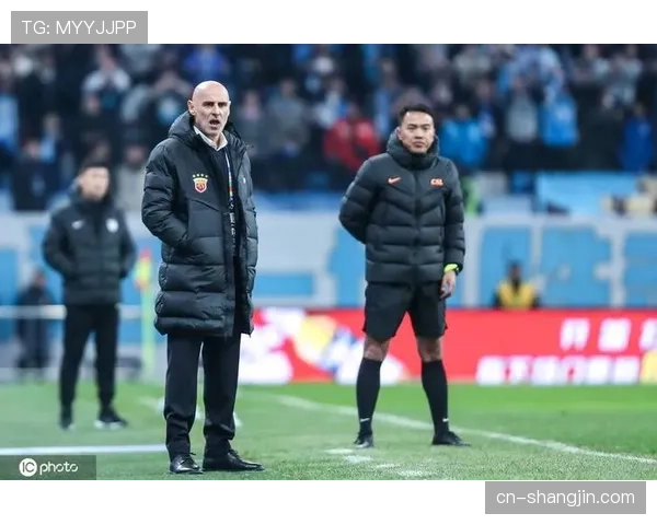 大连英博高效反击制胜 阿奇姆彭单刀破门终结卫冕冠军连胜